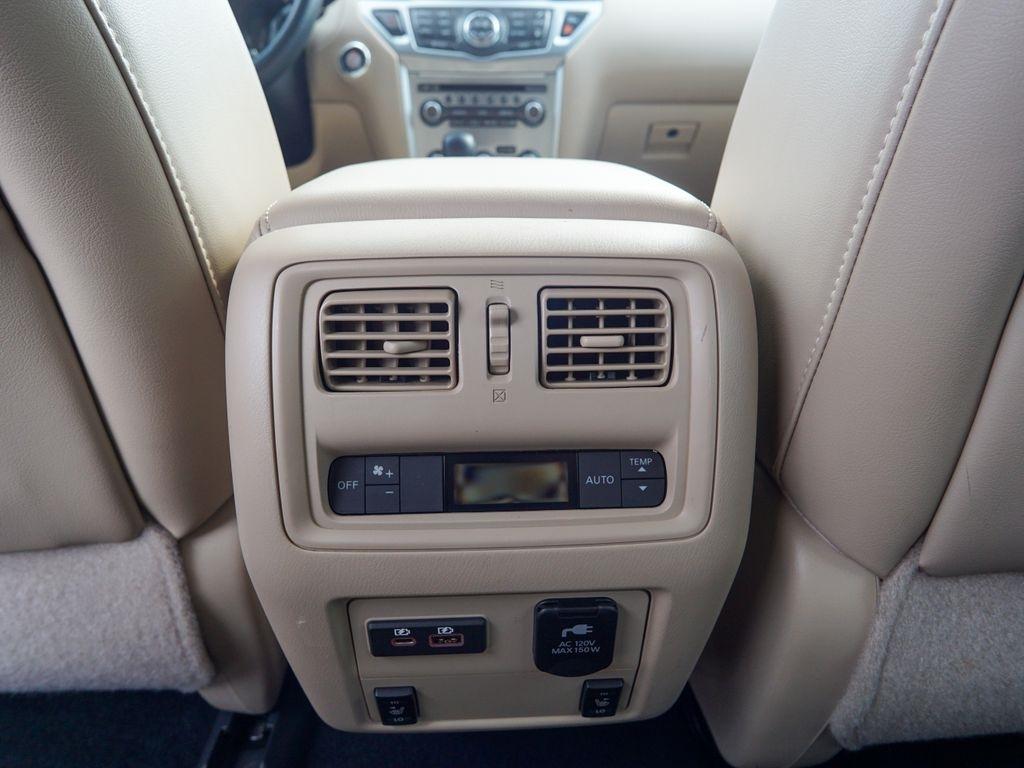 Nissan Pathfinder  2019