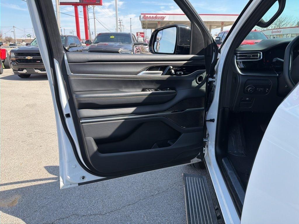 Jeep Grand Wagoneer  2024