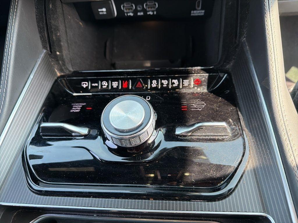 Jeep Grand Wagoneer  2024