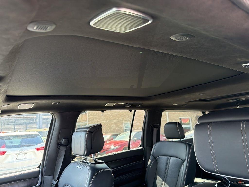 Jeep Grand Wagoneer  2024