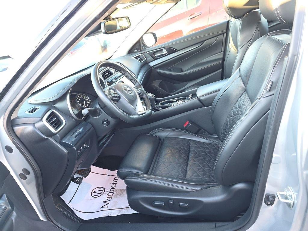 Nissan Maxima  2019