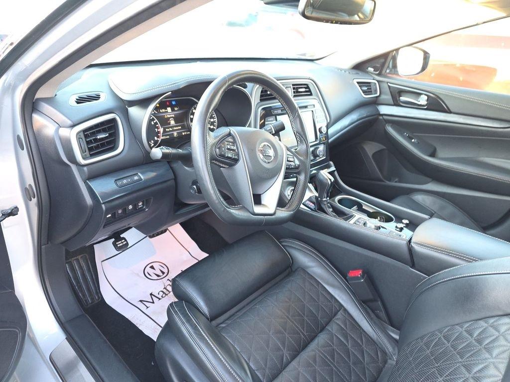 Nissan Maxima  2019