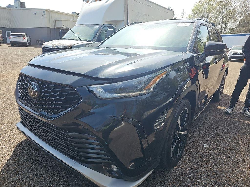 Toyota Highlander  2021