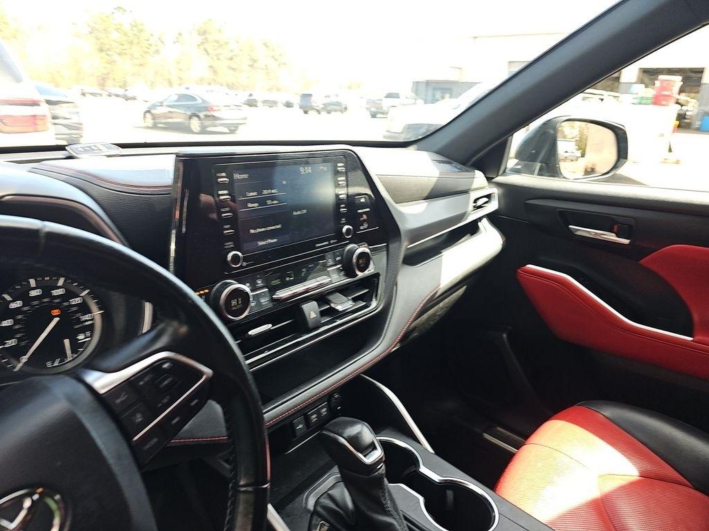 Toyota Highlander  2021