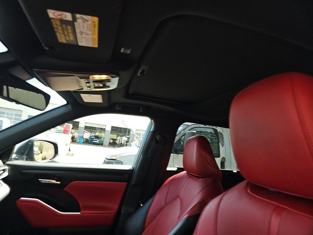 Toyota Highlander  2021