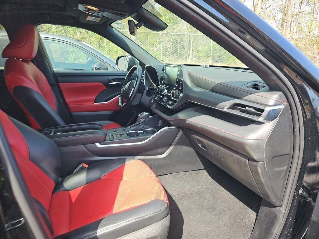 Toyota Highlander  2021