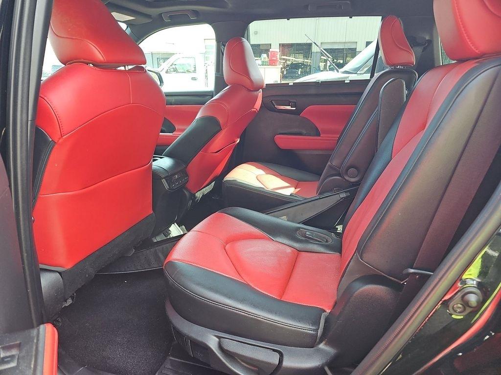 Toyota Highlander  2021