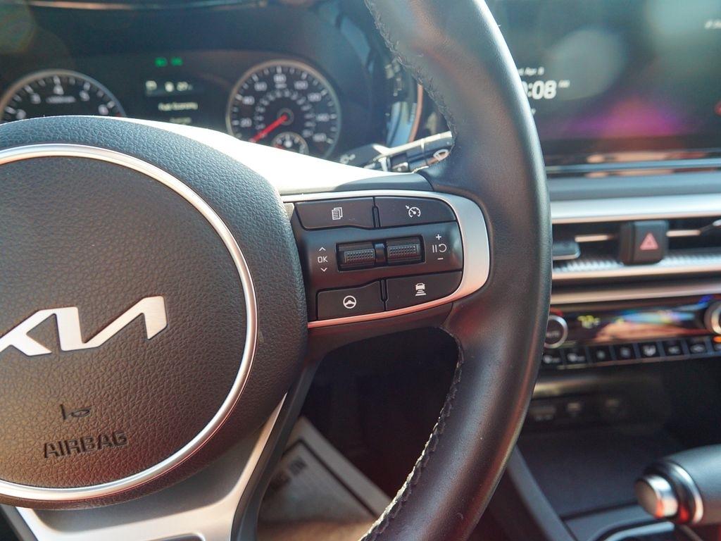 Kia K5  2023