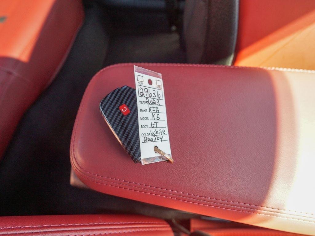 Kia K5  2023