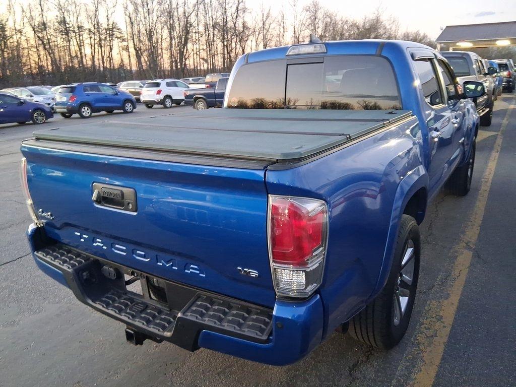 Toyota Tacoma  2017
