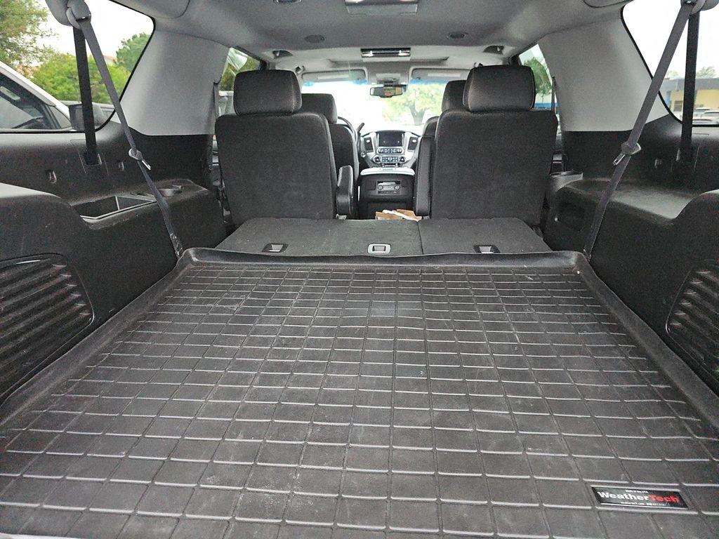 Chevrolet Suburban  2019