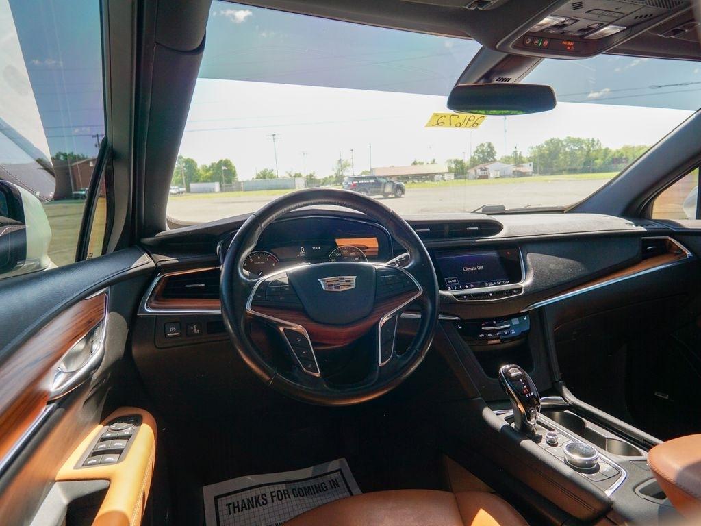 Cadillac XT5  2021