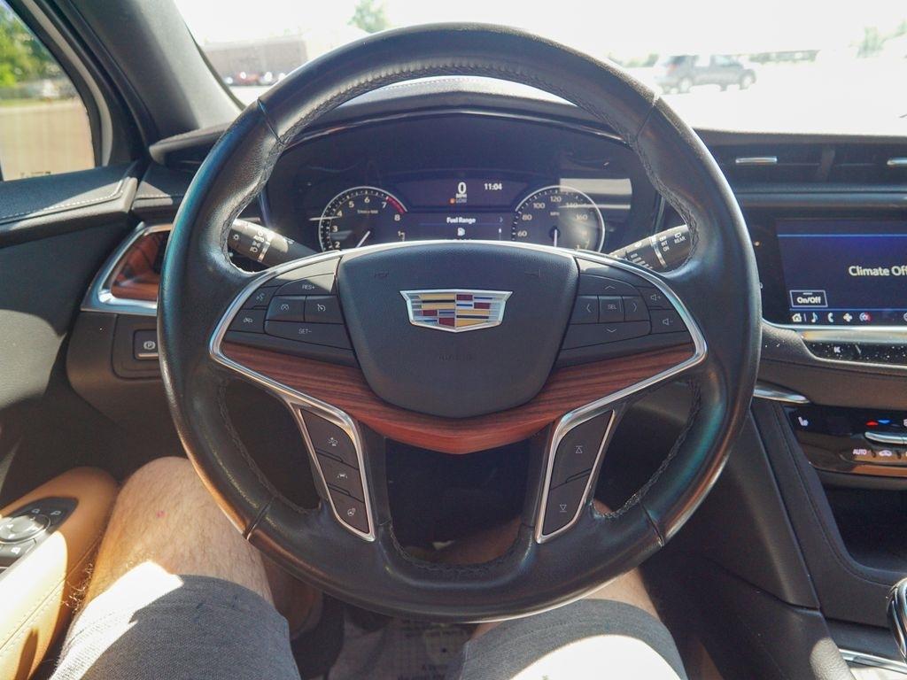 Cadillac XT5  2021