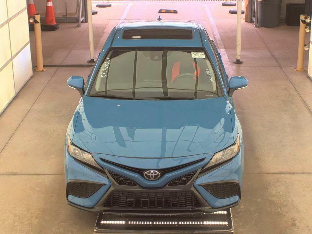 Toyota Camry  2023