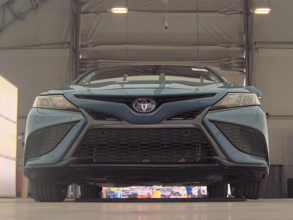 Toyota Camry  2023