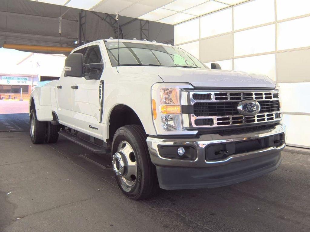 Ford F-350 SD  2023