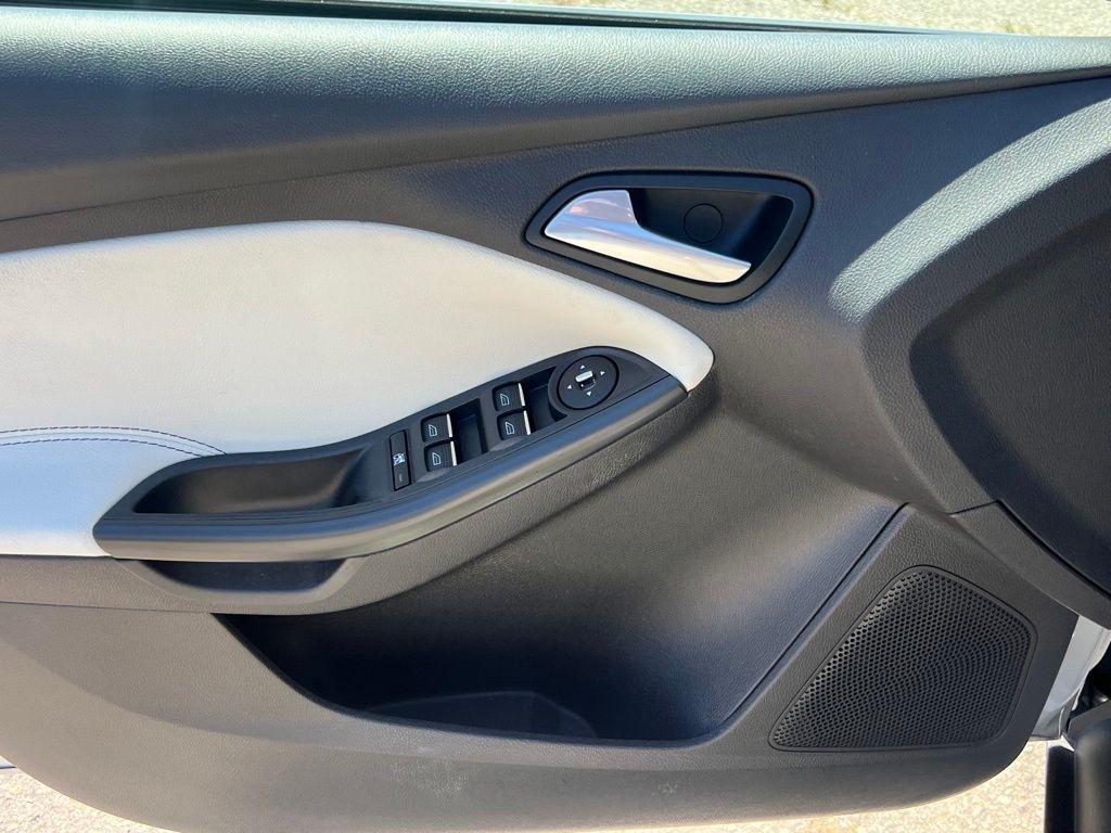 Ford Focus  2014