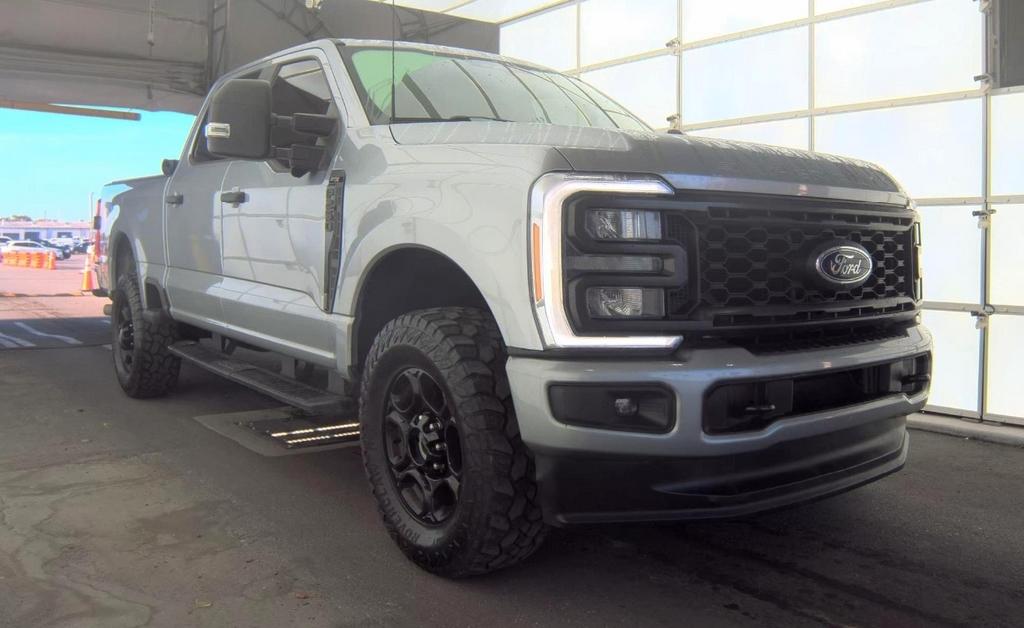 Ford F-250 SD  2023