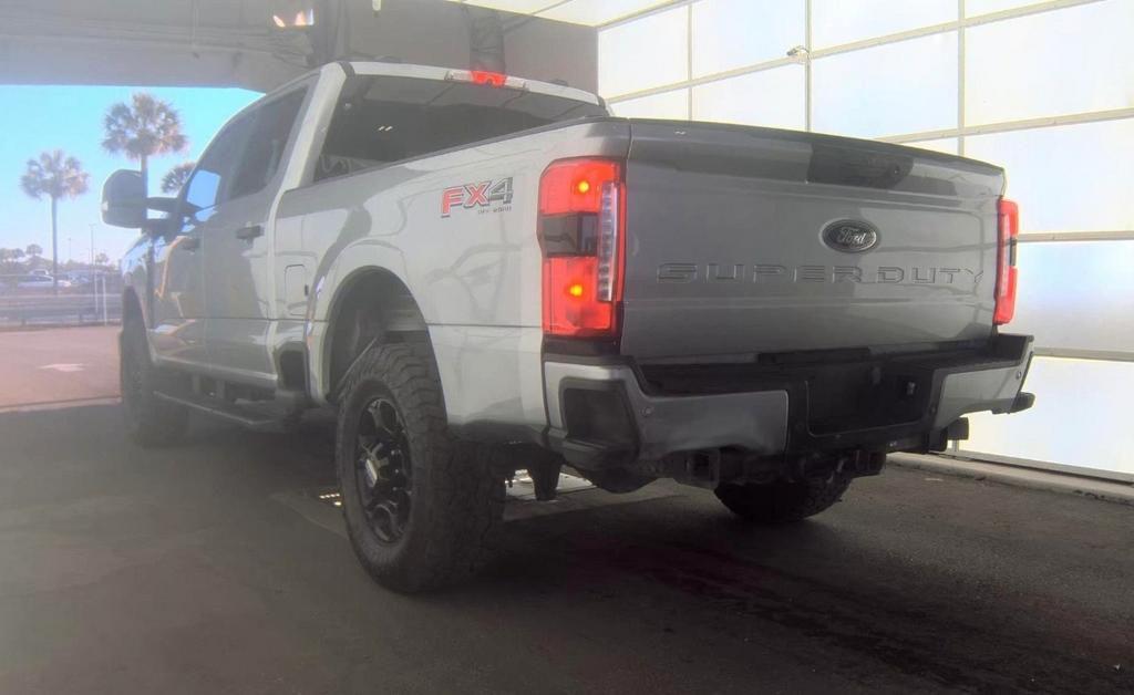 Ford F-250 SD  2023