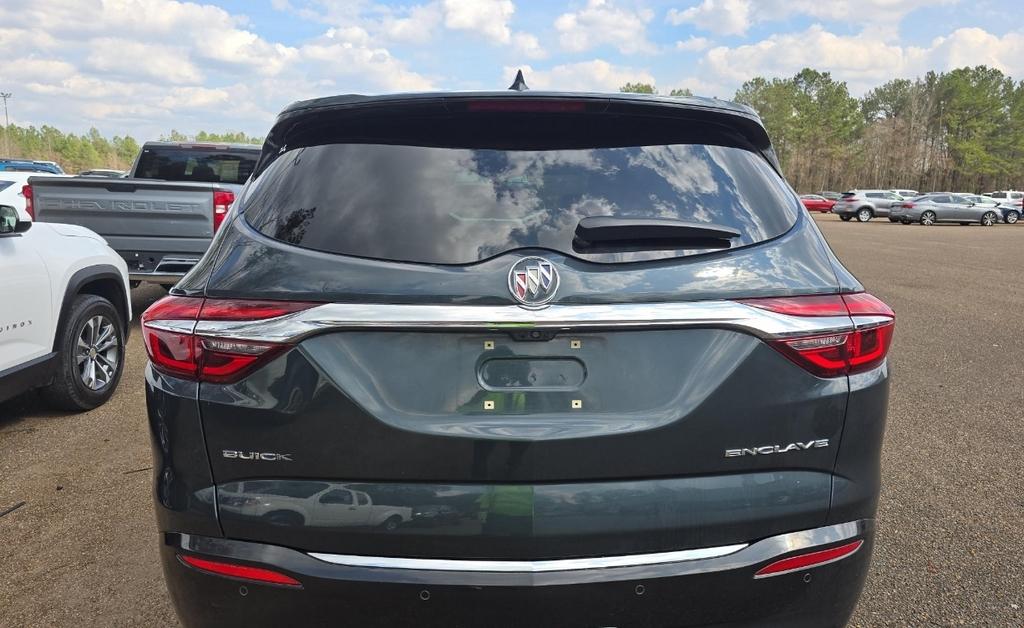 Buick Enclave  2018
