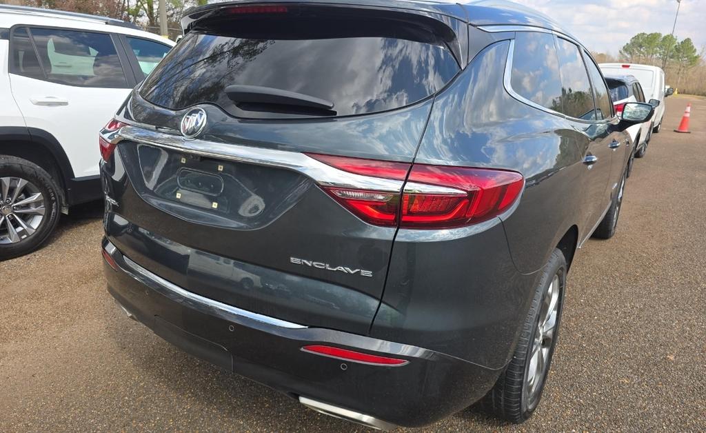 Buick Enclave  2018