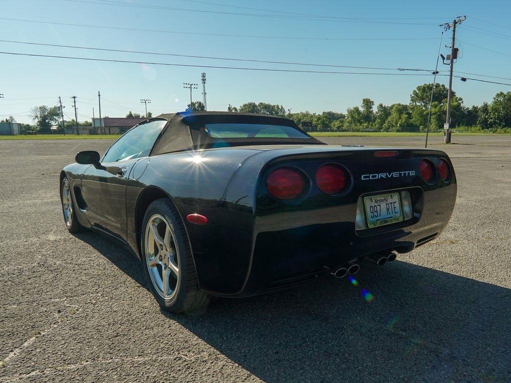 Chevrolet Corvette  2004