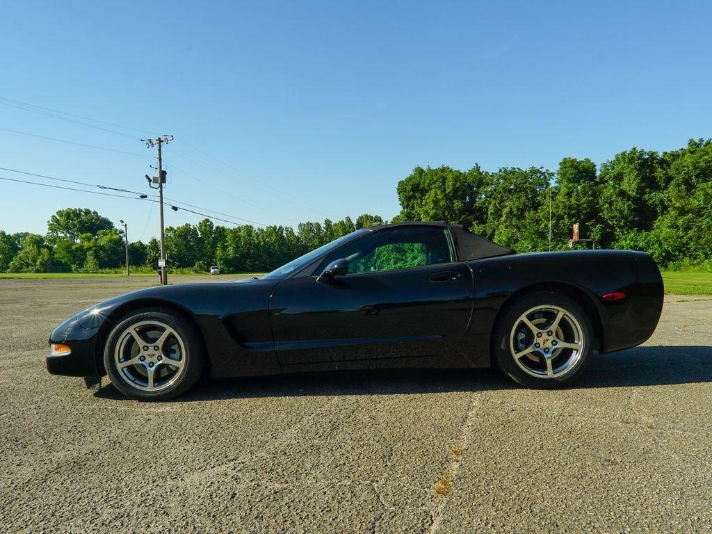 Chevrolet Corvette  2004