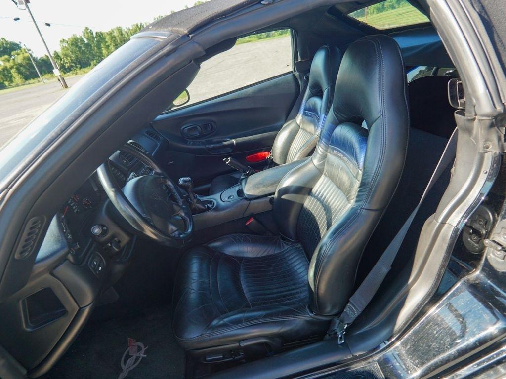 Chevrolet Corvette  2004