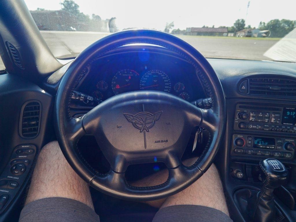Chevrolet Corvette  2004