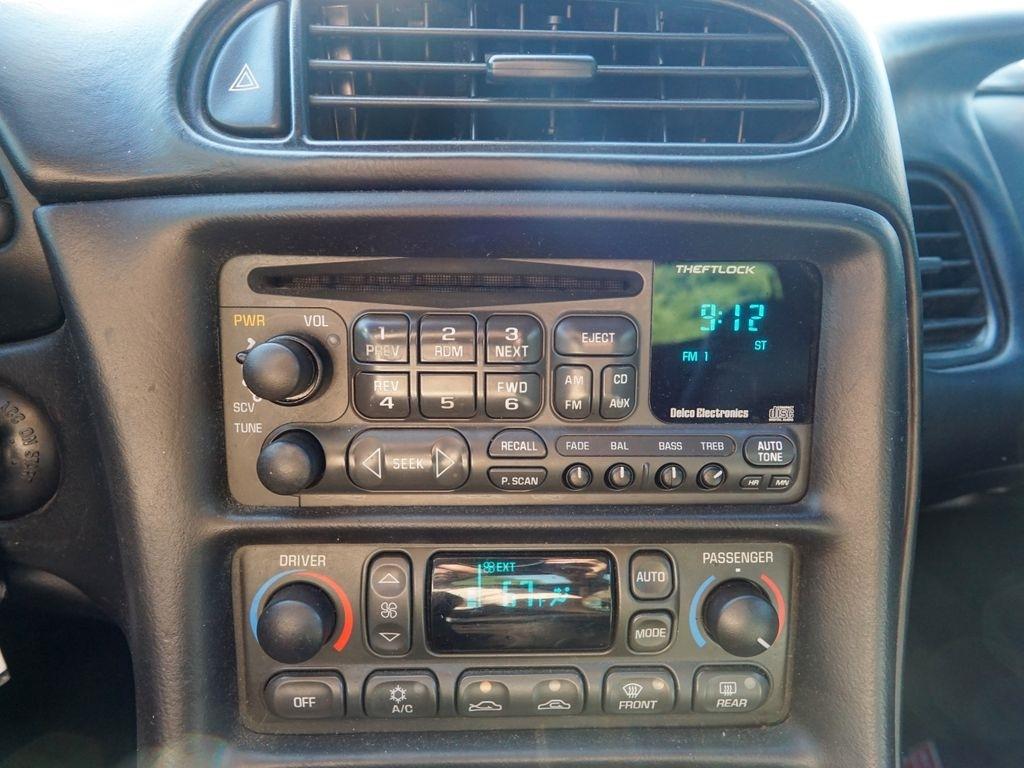 Chevrolet Corvette  2004