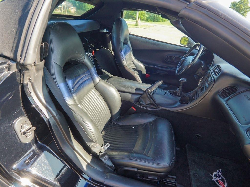 Chevrolet Corvette  2004