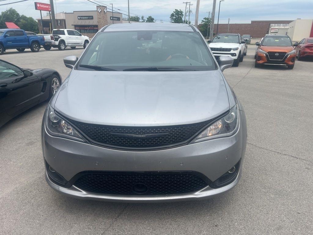 Chrysler Pacifica  2019
