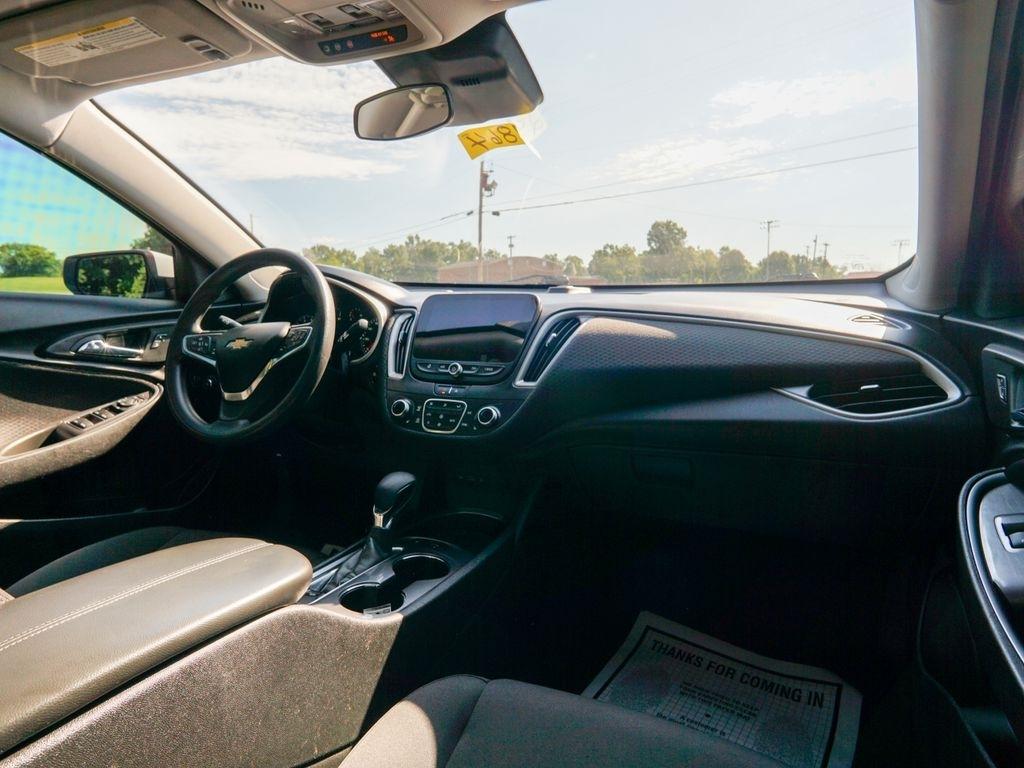 Chevrolet Malibu  2023