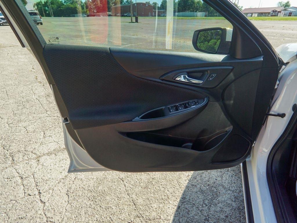 Chevrolet Malibu  2023