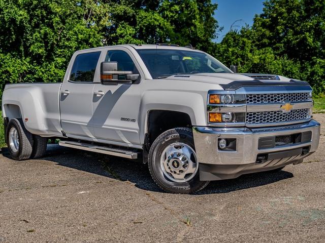 White 2019 Chevrolet Silverado 3500HD Pickup Truck Four-Wheel Drive 6-Speed Automatic