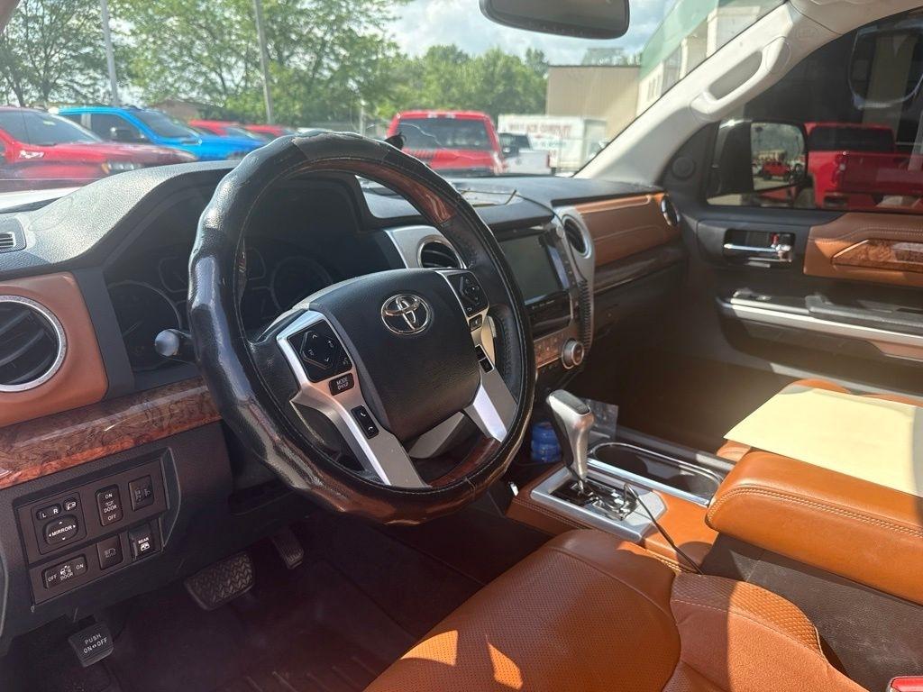 Toyota Tundra  2020