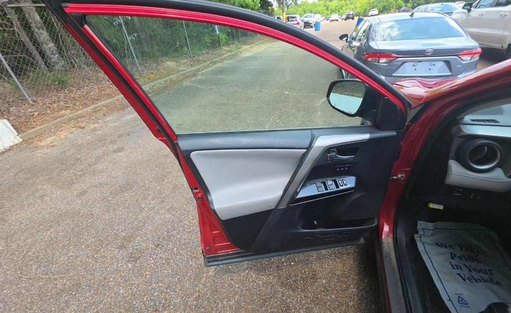 Toyota RAV4  2017