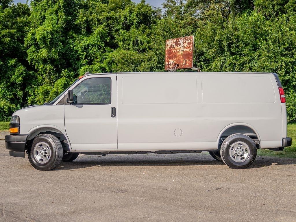 Chevrolet Express  2023