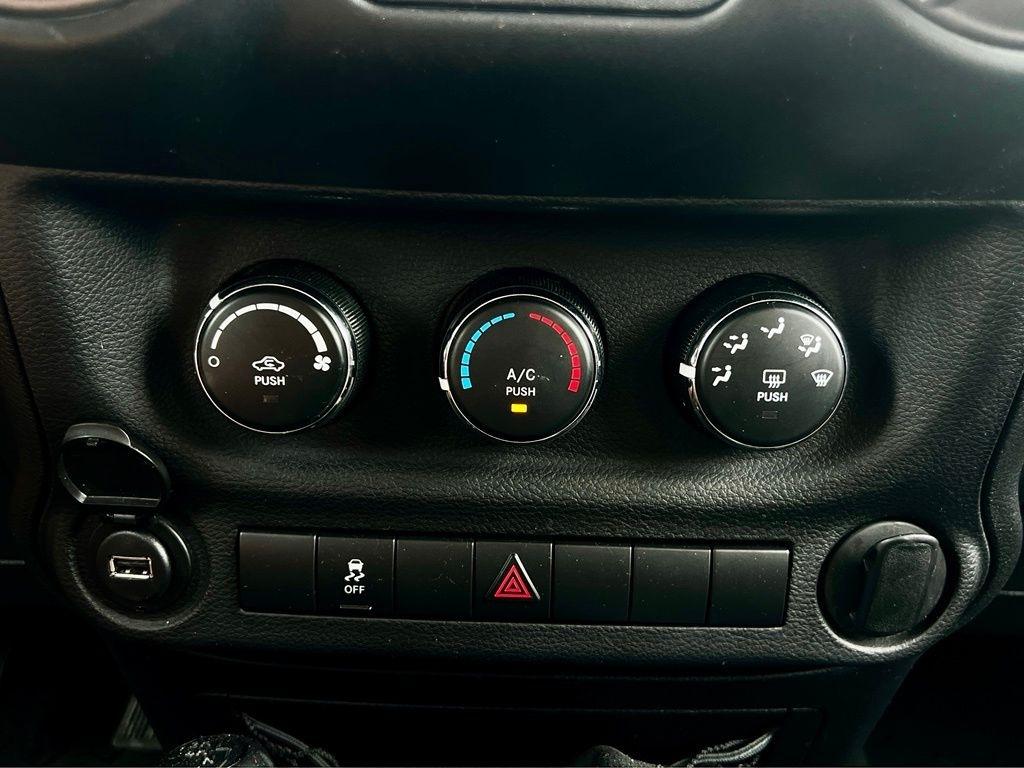 Jeep Wrangler  2012