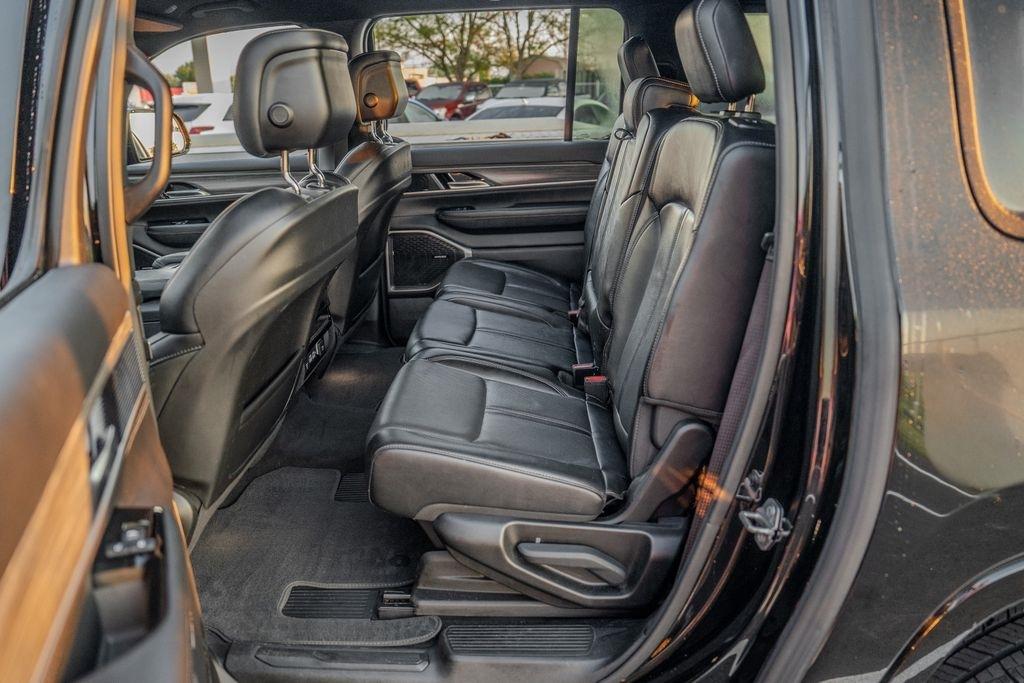 Jeep Wagoneer L  2024