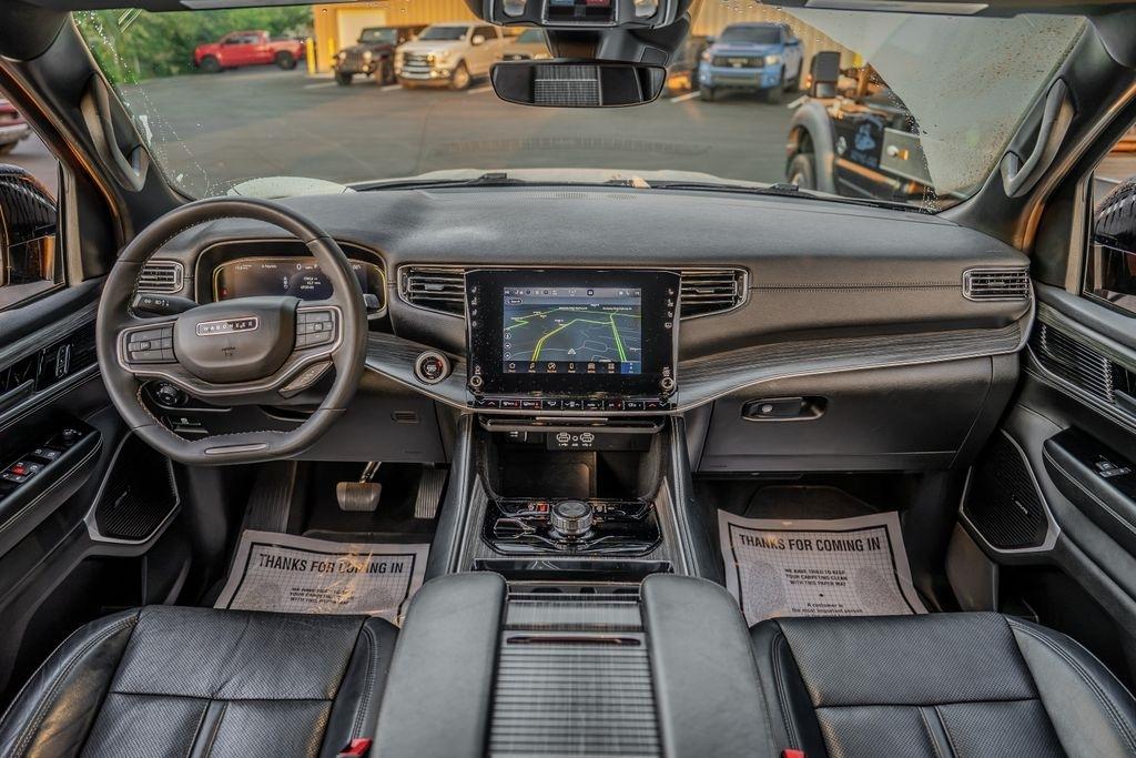 Jeep Wagoneer L  2024