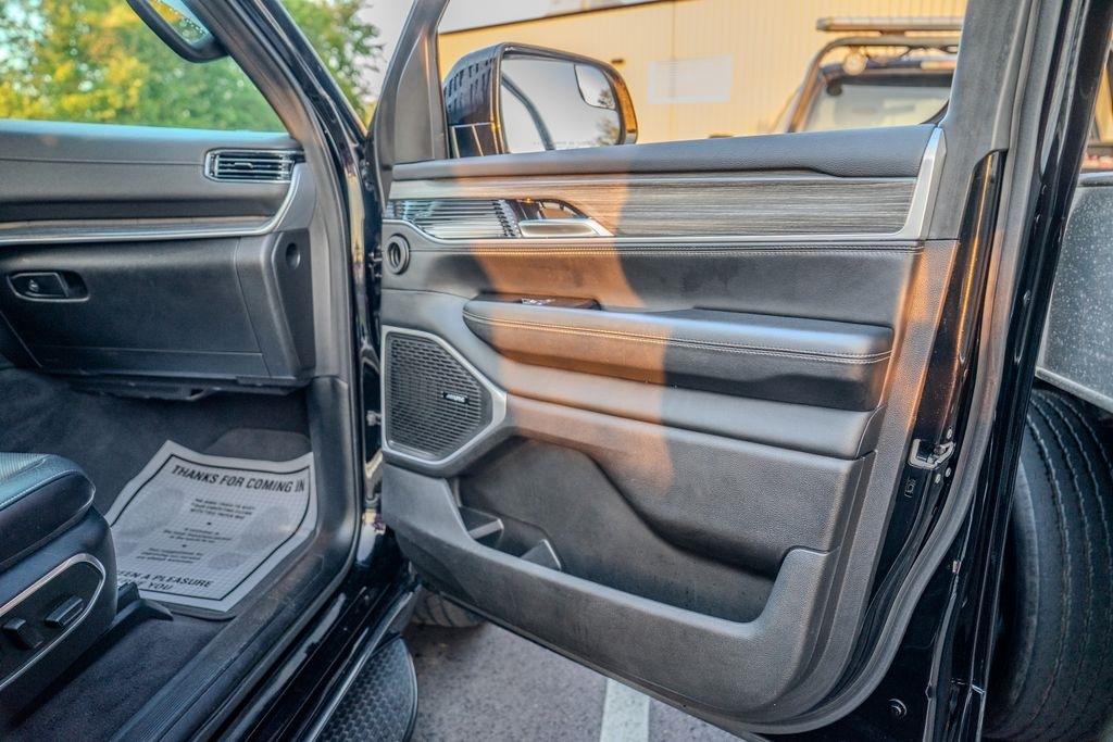 Jeep Wagoneer L  2024