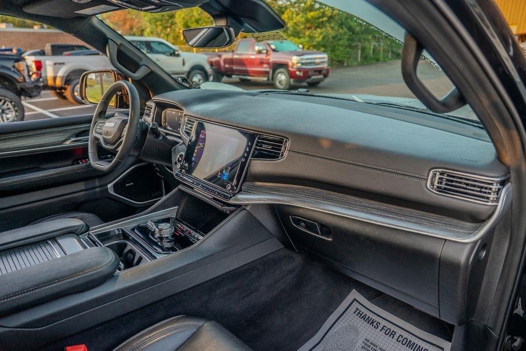 Jeep Wagoneer L  2024