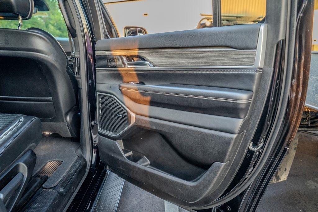 Jeep Wagoneer L  2024