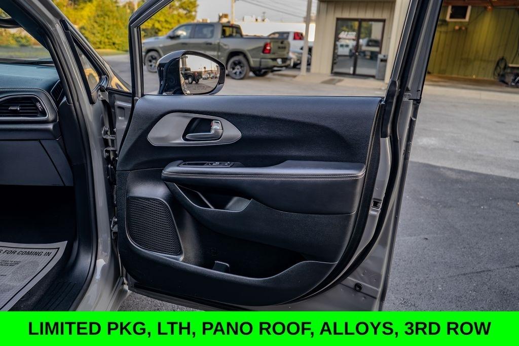 Chrysler Pacifica  2025