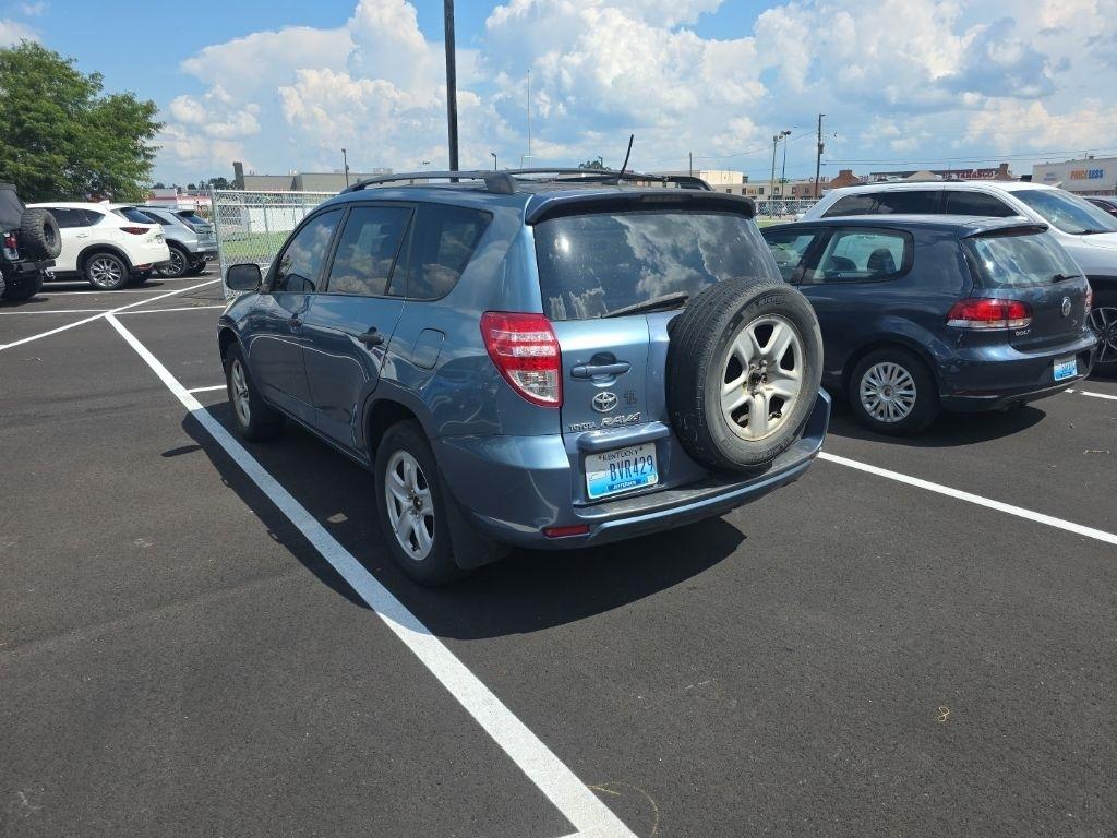 Toyota RAV4  2010