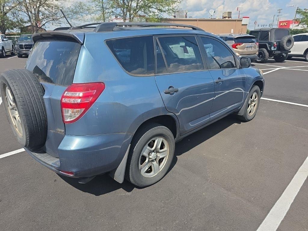 Toyota RAV4  2010