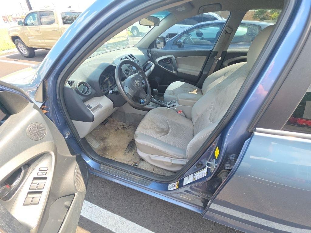 Toyota RAV4  2010
