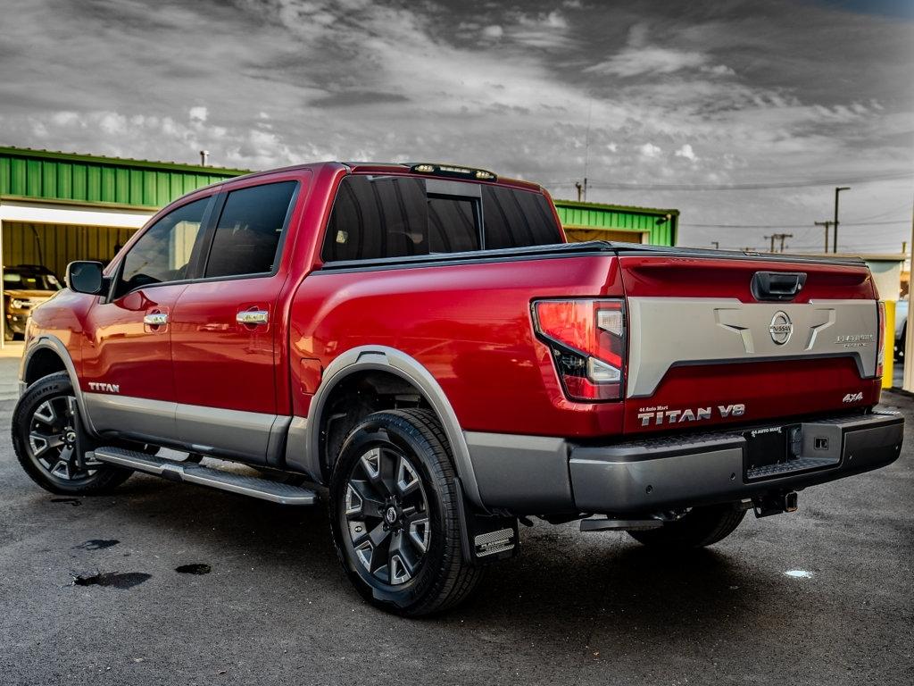 Nissan Titan  2021