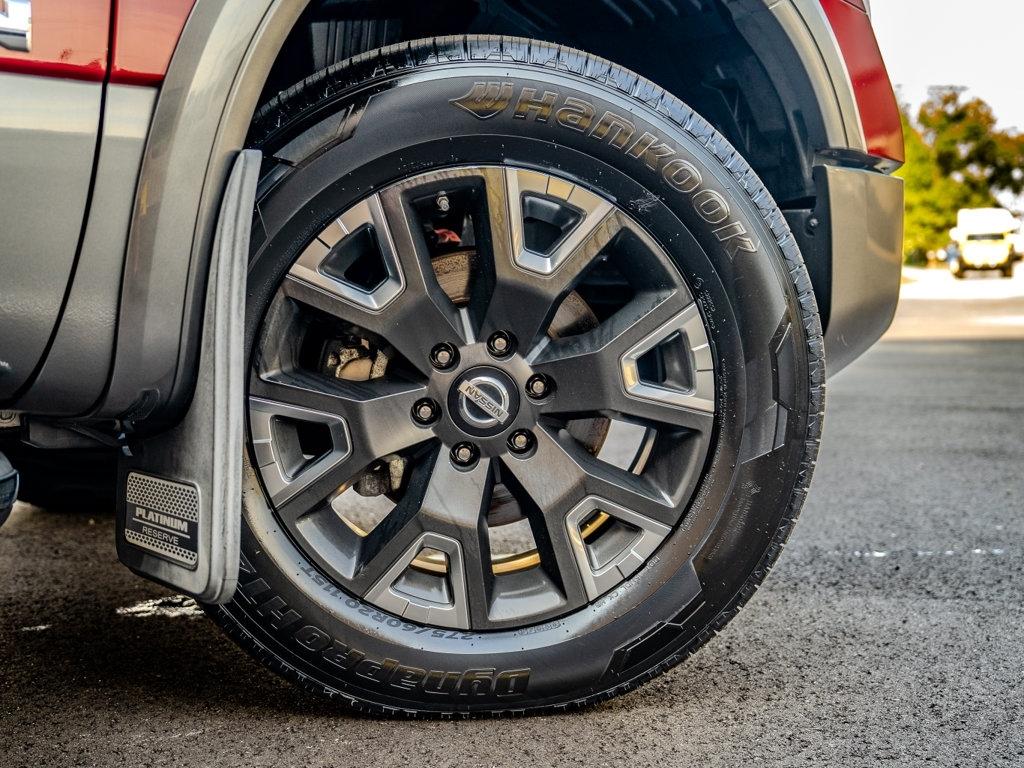 Nissan Titan  2021